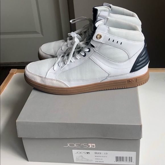 Sneaker - Picture 2 of 6